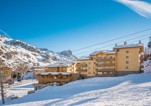 50m from ski slopes, 6th floor, fitness, swimming pool, sauna, hammam, balcony, tv, ski locker