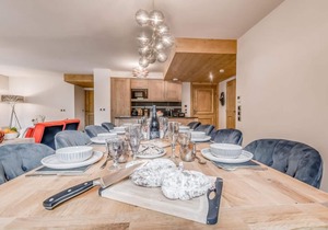 50m from ski slopes, 6th floor, fitness, swimming pool, sauna, hammam, balcony, fireplace or stove