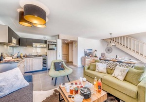 50m from ski slopes, 7th floor, fitness, swimming pool, sauna, hammam, balcony, tv, ski locker, 72m²