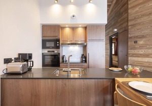 50m from ski slopes, fitness, swimming pool, sauna, hammam, balcony, tv, ski locker, 45m², Val Cenis