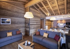 50m from ski slopes, fitness, swimming pool, sauna, hammam, balcony, fireplace or stove, tv
