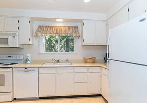 51 Mountain Shadows - 2 bedroom condo with pool