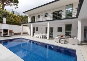 520 m² Villa ∙ 4 bedrooms ∙ 8 guests