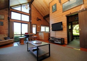 58b Chalet Cres