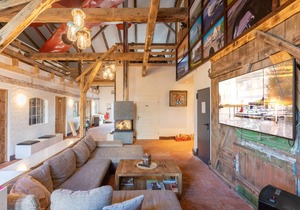 590 m² House ∙ 15 bedrooms ∙ 34 guests