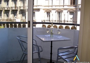 5R - Gorgeous Downtown Apt.