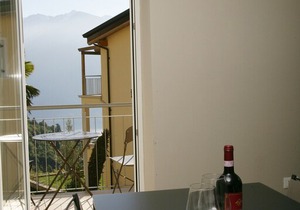 6 bed apartment - lake view, sauna, swimming pool