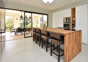 6 bedroom accommodation in Aubais