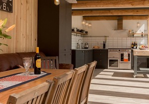 6 bedroom accommodation in Cadeleigh, near Tiverton