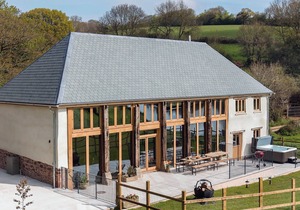 6 bedroom accommodation in Cadeleigh, near Tiverton