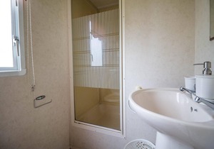 6 berth caravan for hire at Martello Beach Holiday Park in Essex ref 29017Y