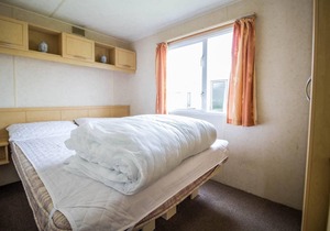 6 berth caravan for hire at Martello Beach Holiday Park in Essex ref 29017Y