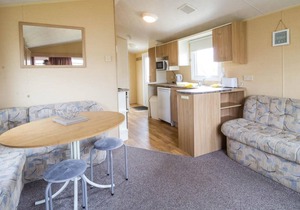 6 berth dog friendly caravan for hire at Martello Beach Holiday Park ref 29096a