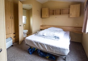 6 berth dog friendly caravan for hire at Martello Beach Holiday Park ref 29096a