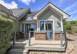 6 Court Cottage, Hillfield Village