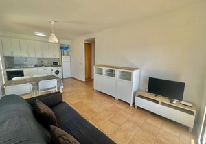 6. Incredible views of the Bay of Roses, garden and community pool.