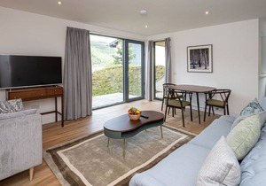 6 Loch View with loch views