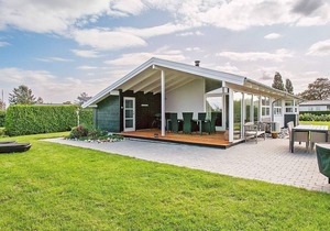 6 person holiday home in Bogense-By Traum