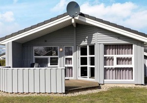 6 person holiday home in GROEMITZ