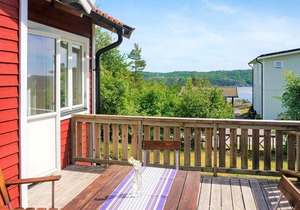 6 person holiday home in UDDEVALLA