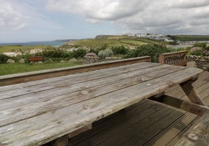 6 THE WATERMARK, pet friendly, country holiday cottage in Porth