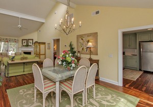 6 Turtle Ln- Lagoon View & Fully Renovated! Steps to the Ocean & Beach Club