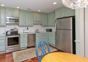 6 Turtle Ln- Lagoon View & Fully Renovated! Steps to the Ocean & Beach Club