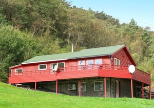 65 m² House ∙ 4 bedrooms ∙ 8 guests