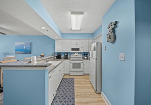 6th floor Oceanfront Condo, Glass panel balcony, 3 beds | Laguna Keyes - 604