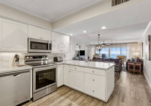 6th Floor, Oceanfront condo,easy beach access via boardwalk & exclusive fishing pier!