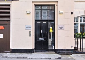 6VH Virginia House Large Bloomsbury Studio Beautiful Interiors sleeps 2