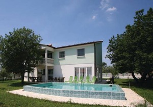 7 bedroom accommodation in Buje