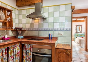 7. Cottage Style Accommodation Los Moxaicos, Pool