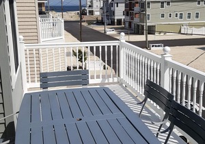 7 houses to the Beach and 7 houses to the Marina