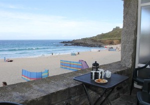 7 Piazza - Two Bedroom House, Sleeps 4
