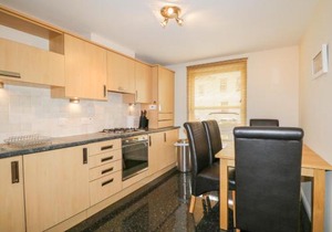 7 Riverside Gardens