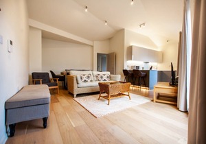 7 The Hideaway (2mins from the beach)