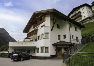 70 m² Apartment ∙ 3 bedrooms ∙ 6 guests