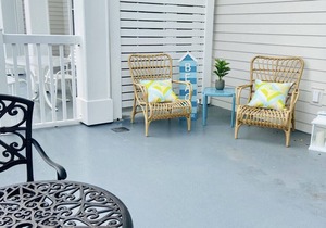 79.00 a per night in March ! Beautifully updated, Walk to dining-LARGE BALCONY!