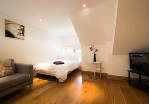 7b Ashbrook Mews Summ