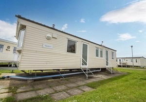 8 berth caravan for hire at Naze Marine holiday park ref 17015D