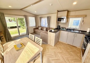 8 berth caravan for hire near Clacton-on-Sea in Essex ref 26281E