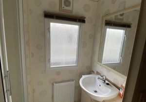 8 BERTH DELUXE CARAVAN PG31