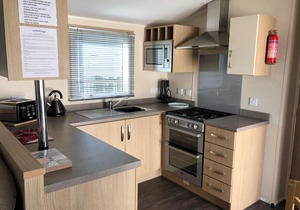 8 berth luxury caravan with a full sea view in Suffolk ref 20276BS