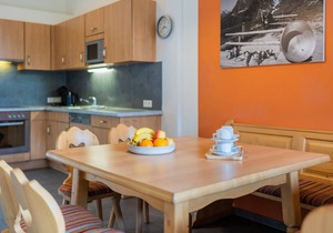8-person apartment in the holiday park Landal Chalet Matin