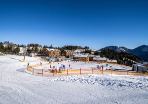 8-person apartment in the holiday park Landal Chalet Matin