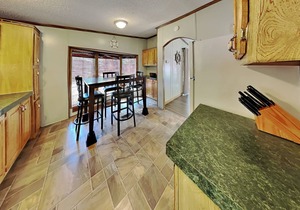 8-person Corner House - 3 BR & 2 BA - Put-in-Bay Island Club Home - IC51