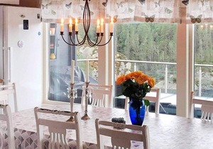 8 person holiday home in Urangsvåg