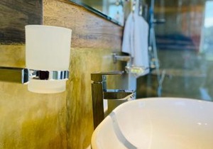 8 Plus Luxury Apartments