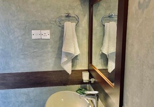 8 Plus Motels